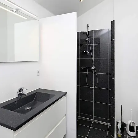 4 Star In Apartamento